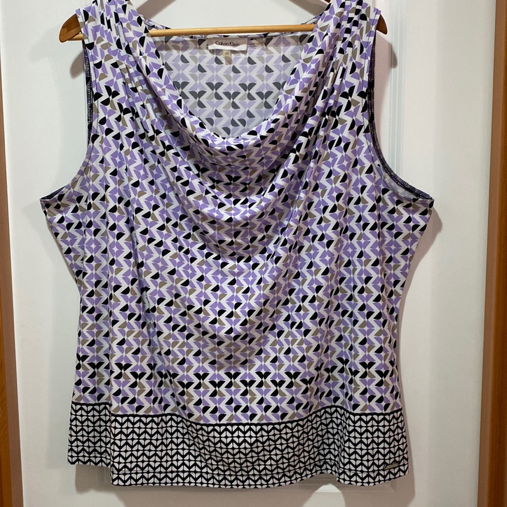 Woman Calvin Klein Top, size 2X, color Purple.